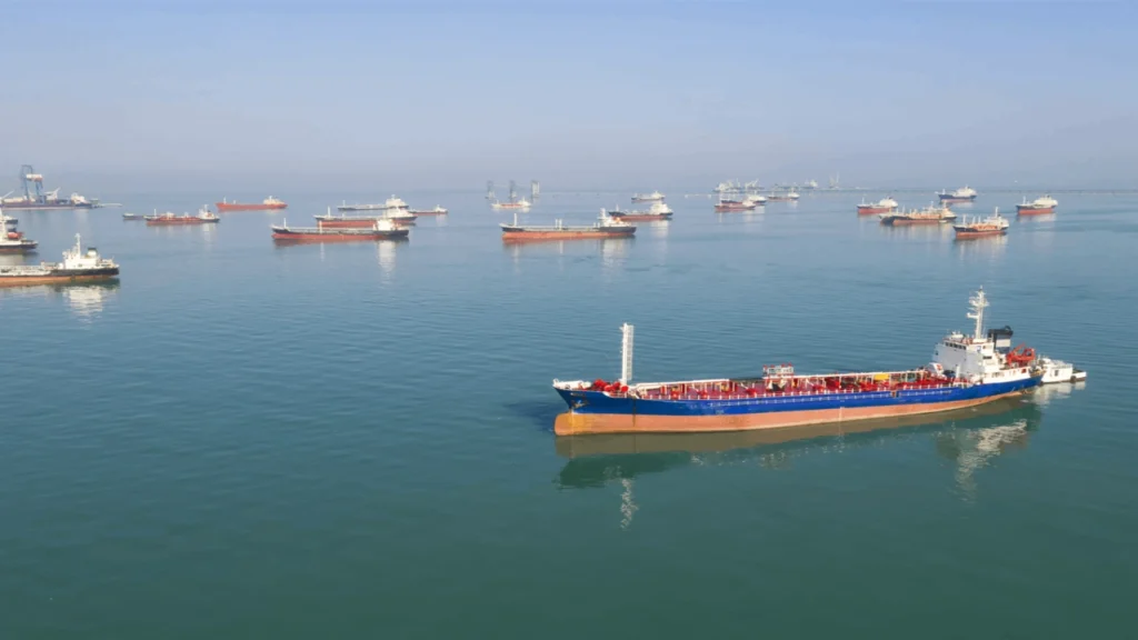 Tankers stuck in strait of hormuz due to ongoing escalation